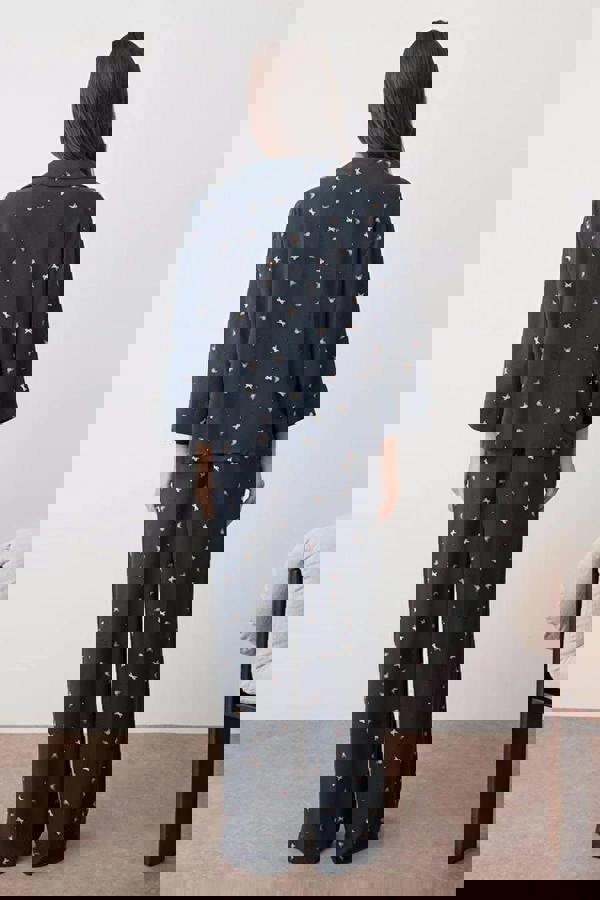 WOVCOR 2-Piece Printed Shally Woven Pajama Set