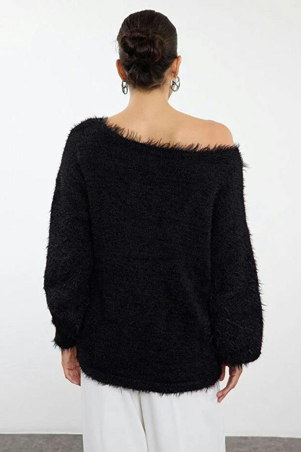 WOVCOR Furry Turn-Down Collar Knit Sweater