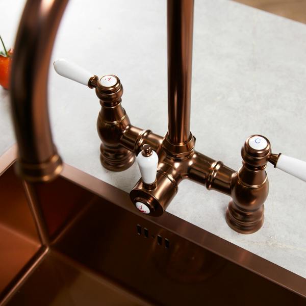 Flode klas | Traditional Bridge Style 3 in 1 Instant Boiling Tap | White Ceramic Levers | Brushed Copper Finish