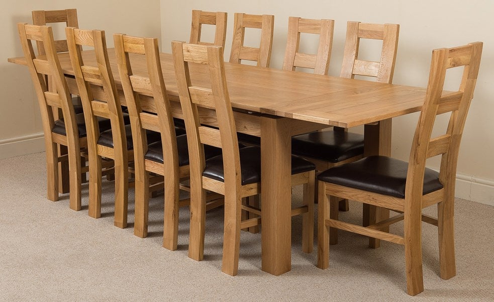 That's Furniture Richmond Large Oak Extending Dining Table with Yale Oak Chairs