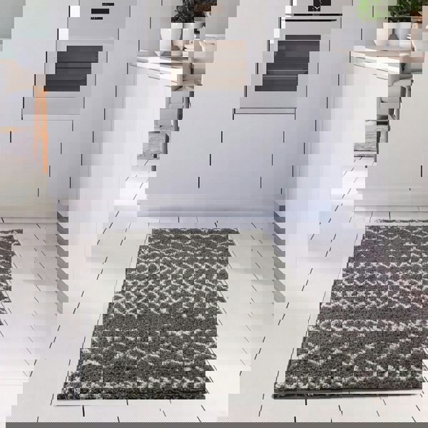 Moroccan dark grey shaggy rug non-shedding, pet-friendly, and easy to clean