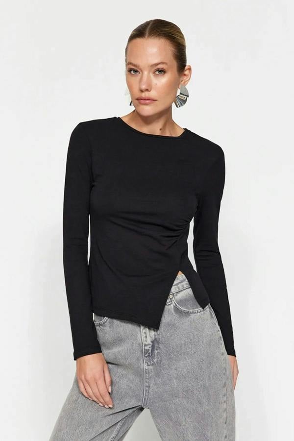 Hoxton Gal Single-Slit Detail Cotton Ruched Crew Neck Knit Blouse