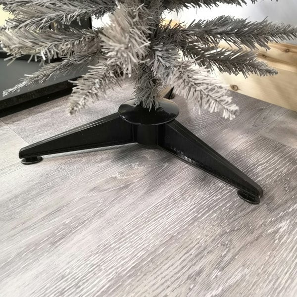 Samuel Alexander 4ft (120cm) Snowtime Wrapped Pencil Pine Grey Tree with 168 Tips