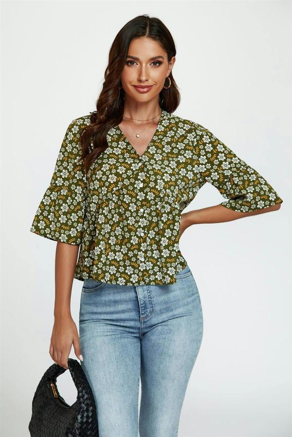 FS Collection Floral Print Short Sleeves Crop Top In Olive