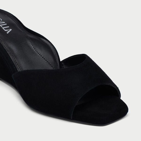 Calla Clare Shoes - Black Suede