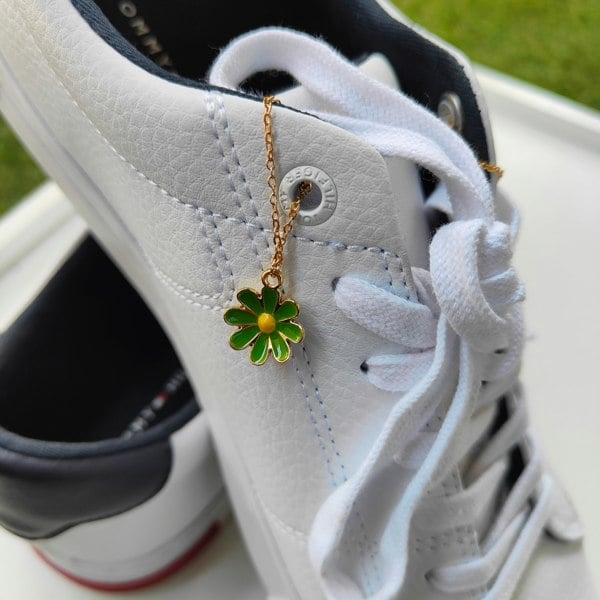 The Colourful Aura Daisy Sunflower Dangle Shoe Lace Sneaker Accessories Summer Floral Skate Charm