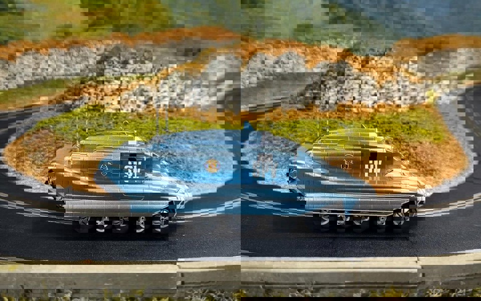 Scalextric Spectrum Pursuit Vehicle SPV Captain Scarlett 1:32 Scale Scalextric C4605