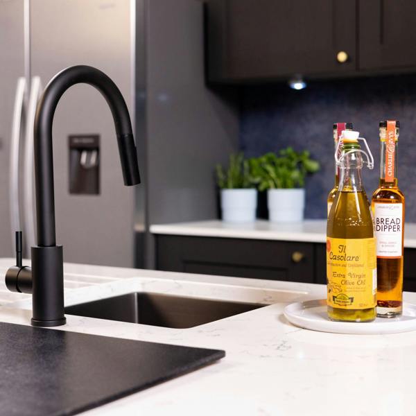 Flode Runda | Kitchen Sink Mixer with Pull out Spray | Matt Black | Square Head