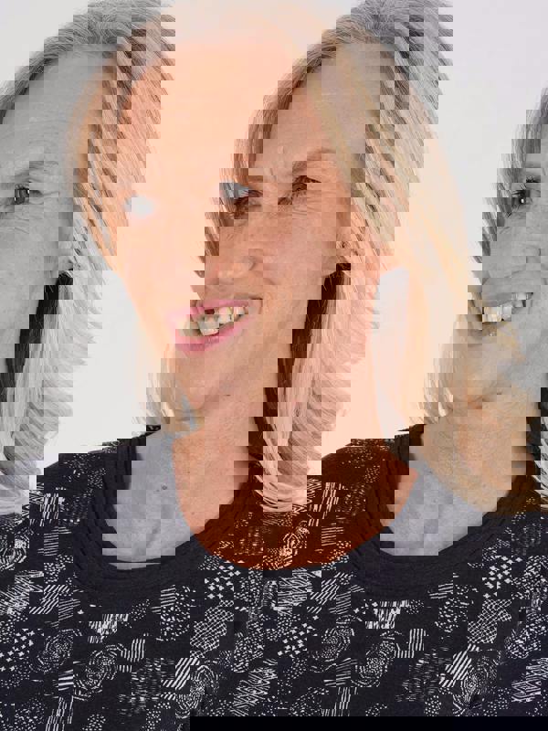 TIGI Pintuck Detail Neckline Printed Top