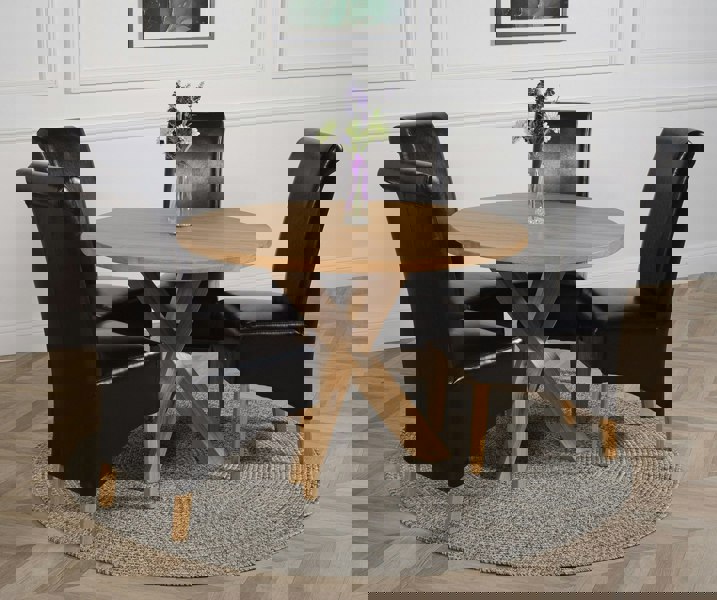 That's Furniture Oregon Round Oak Dining Table with Montana Leather Chairs