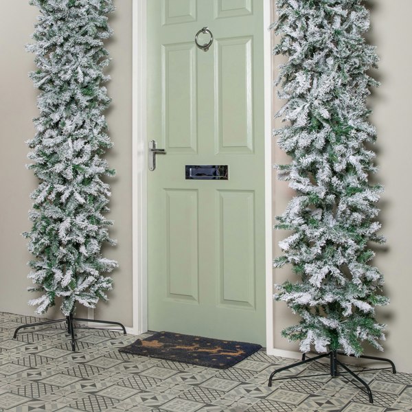 Samuel Alexander 8ft (2.55m) Samuel Alexander Single Door Snow Flocked Christmas Tree Arch with 2000 Tips