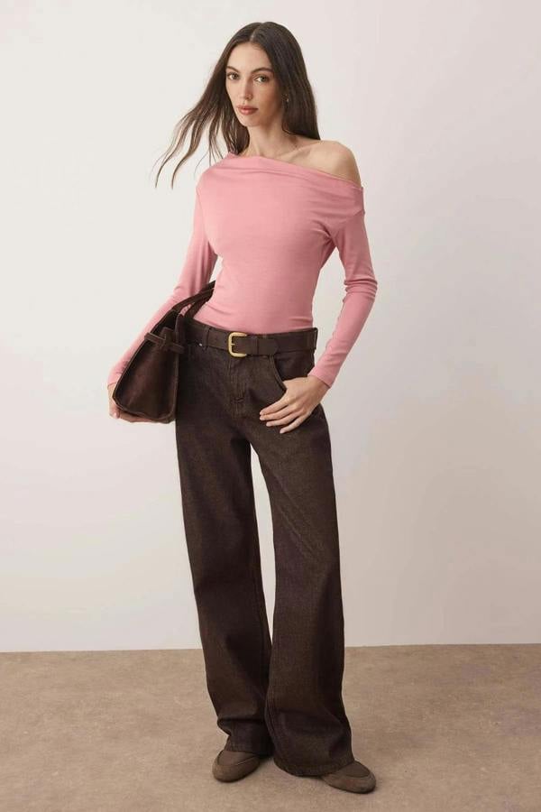 Hoxton Gal Plain Premium Soft Fabric Fitted Knit Blouse with Boat Neck