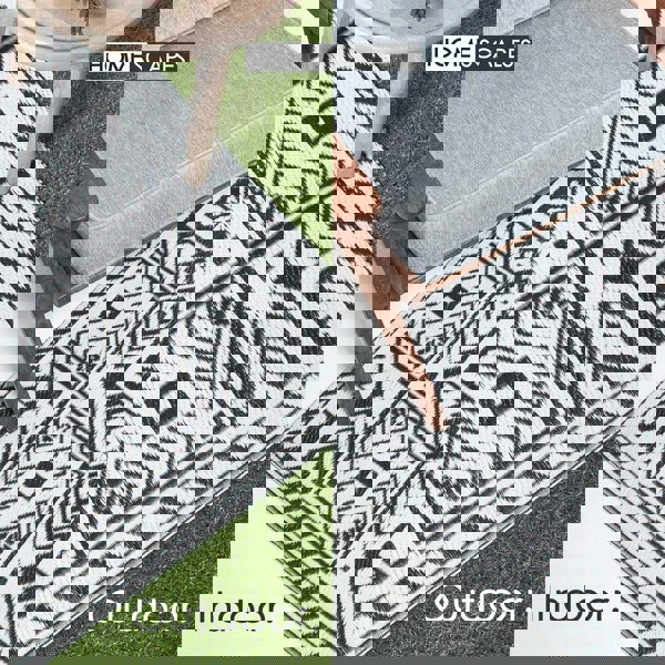 HOMESCAPES Outdoor Rug Luxury Waterproof Reversible, For Garden, Geometric Aztec