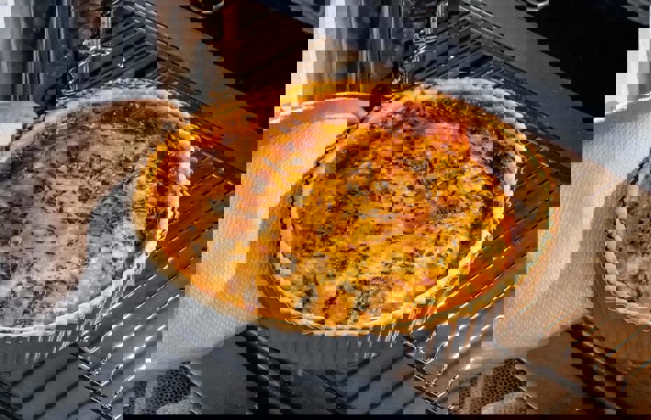 KitchenCraft Non-Stick Loose Base 24.5cm Flan / Quiche Tin