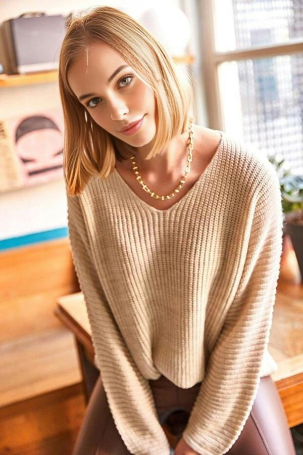 Hoxton Gal V-Neck Fisherman’s Rib Knit Oversized Sweater