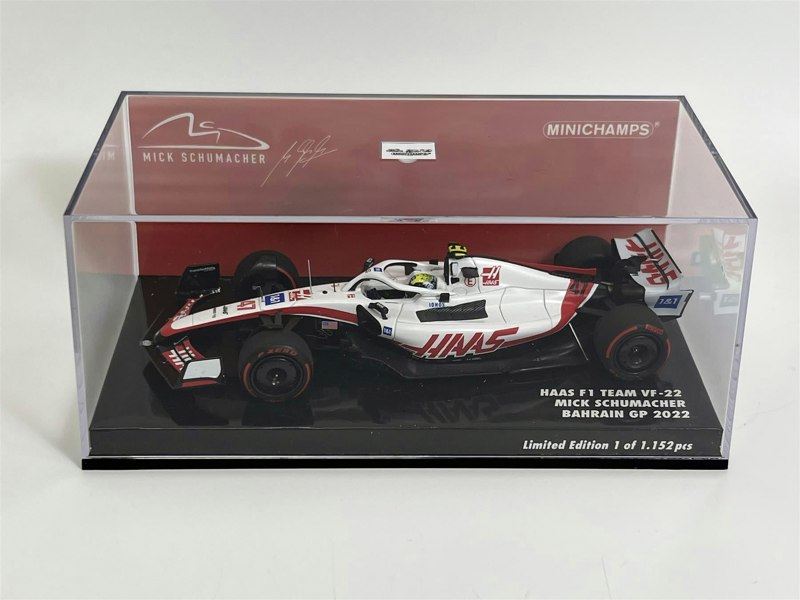 Minichamps Mick Schumacher Haas F1 Team VF-22 Bahrain GP 2022 1:43 Scale 417220147