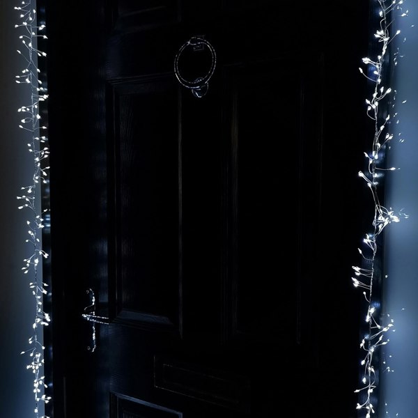 Samuel Alexander 5.5m 880 LED Indoor Outdoor Christmas Door Lights in Cool White