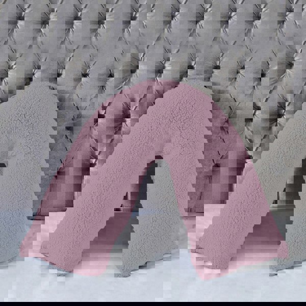 Snug City Teddy Bear Fleece Super Soft Cosy V Shape Pillowcase