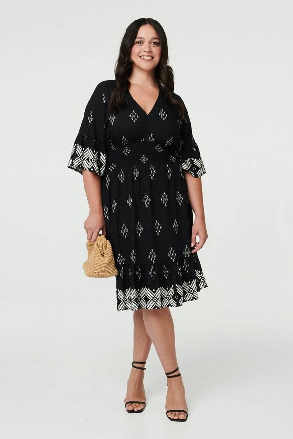 Black | Curve Border Print Knee Length Dress