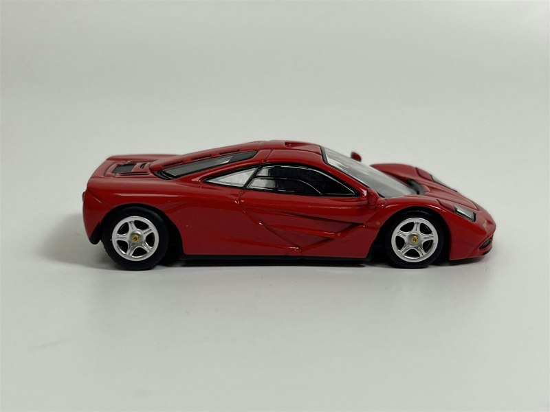 Mini GT McLaren F1 Red LHD 1:64 Scale MGT00654L