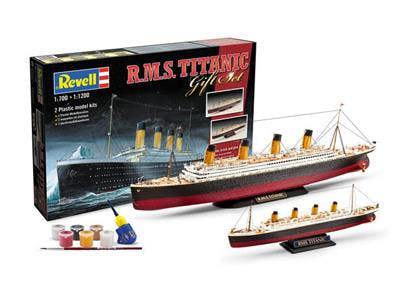 Revell RMS Titantic Twin Set (1:700/1:1200 Scale)