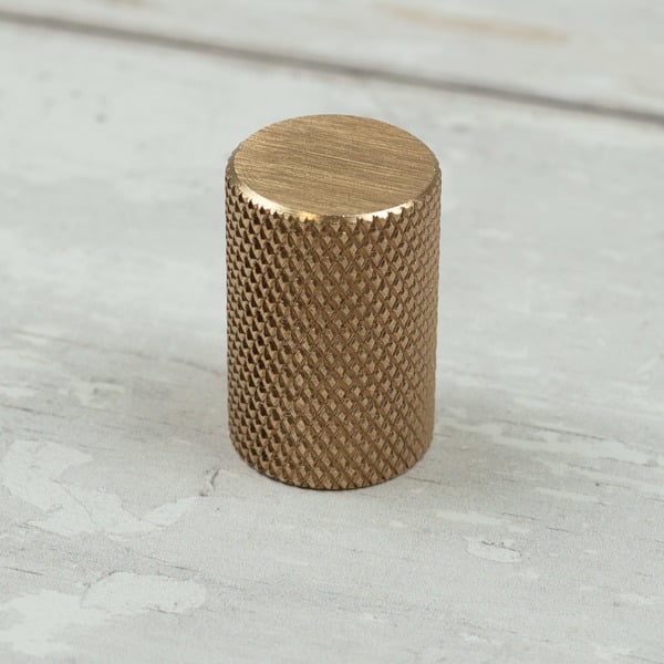 Handle & Home Knurled Brass Bar Handles and Knob