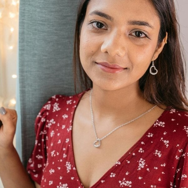 The Colourful Aura Open Small Hollow Heart Minimalist Dainty Silver Pendant Necklace