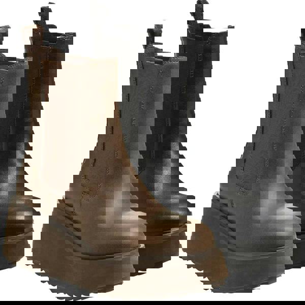 Rocket Dog Heyday Womens Ankle Pull On Dealer Chelsea Boots, pair of women's ankle Chelsea boots in black and brown color with slip-on style and chunky platform soles.