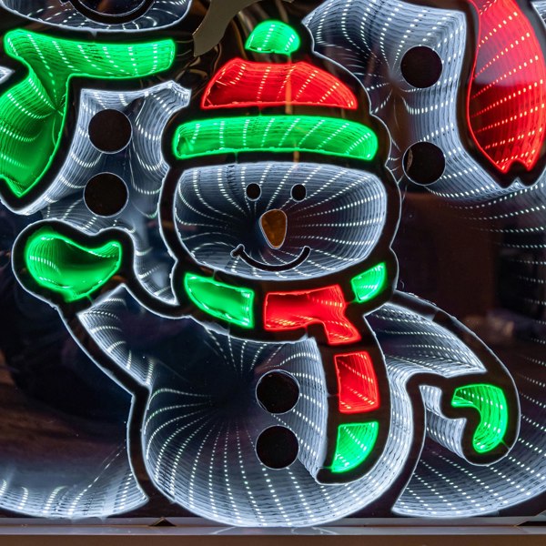 Samuel Alexander 65cm Infinity Standing Snowmen Family on Metal Base with White, Red & Green LEDs