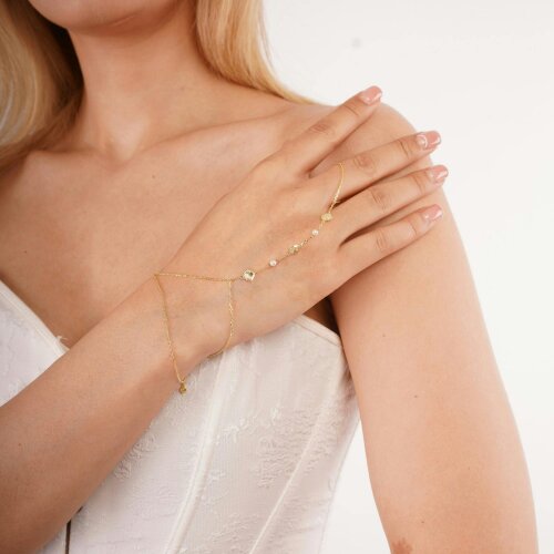 Spero London Gold-Plated Sterling Silver Seashell Pearl Hand Chain