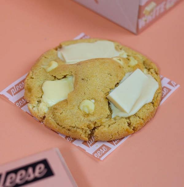 Pleese White Chocolate & Sea Salt Cookie