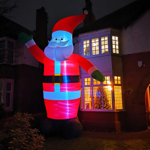 Samuel Alexander GIANT: 20ft (6m) Outdoor Inflatable Lit Christmas Santa with Raised Arm & 28 LEDs
