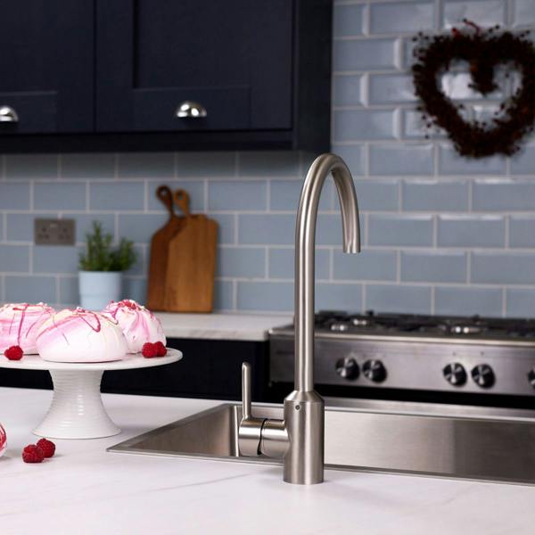 Flode Bryne | Single Lever Kitchen Sink Mixer Tap with Swivel Spout | Brushed Steel Finish