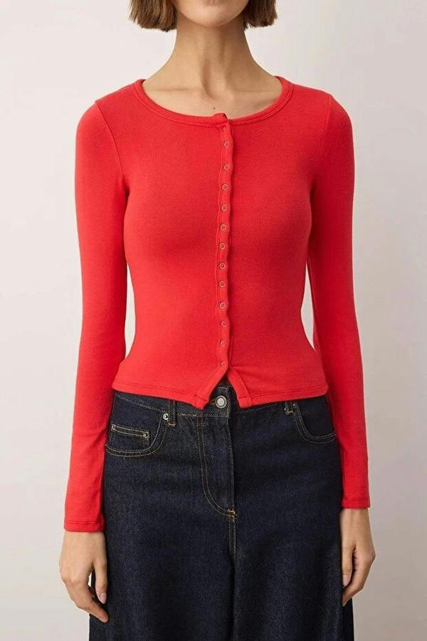 WOVCOR Full Front Snap Fitted Knit Blouse