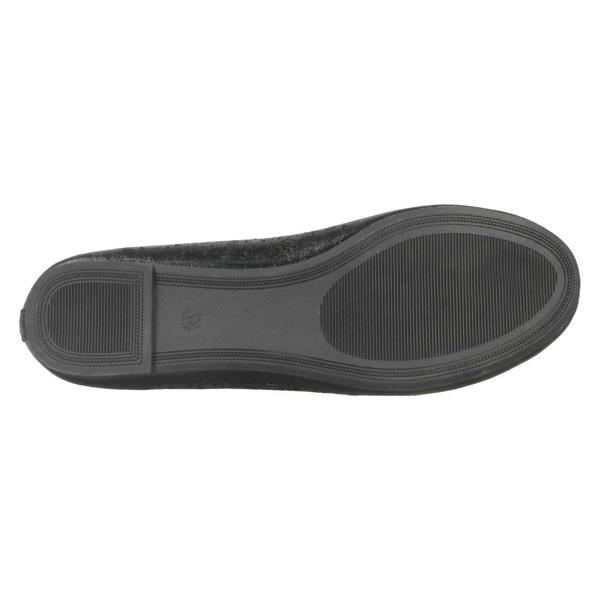 Spot On Ladies Spot On Punched Vamp Ballerinas
