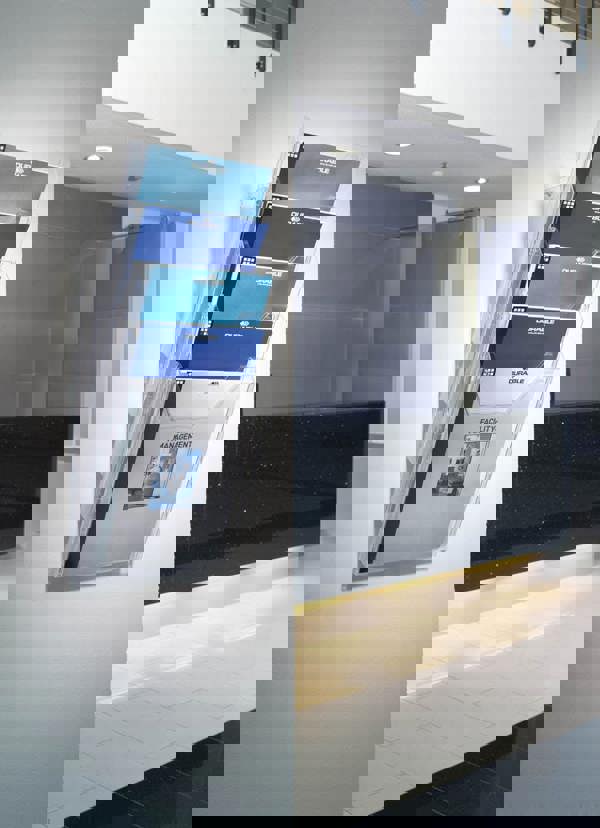 Durable COMBIBOXX 5 Literature Tray | Stand & Wall Mount | A4 Portrait | Clear