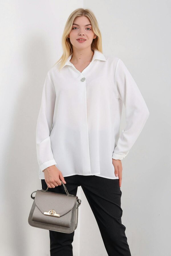 Hoxton Gal Oversized Long Sleeves Blouse with Brooch Details in White