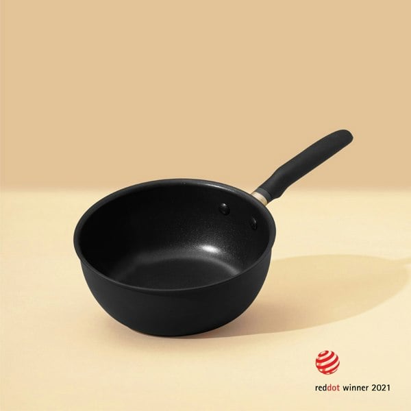 Meyer: Accent Non-Stick Ultra-Durable Saucier Pan
