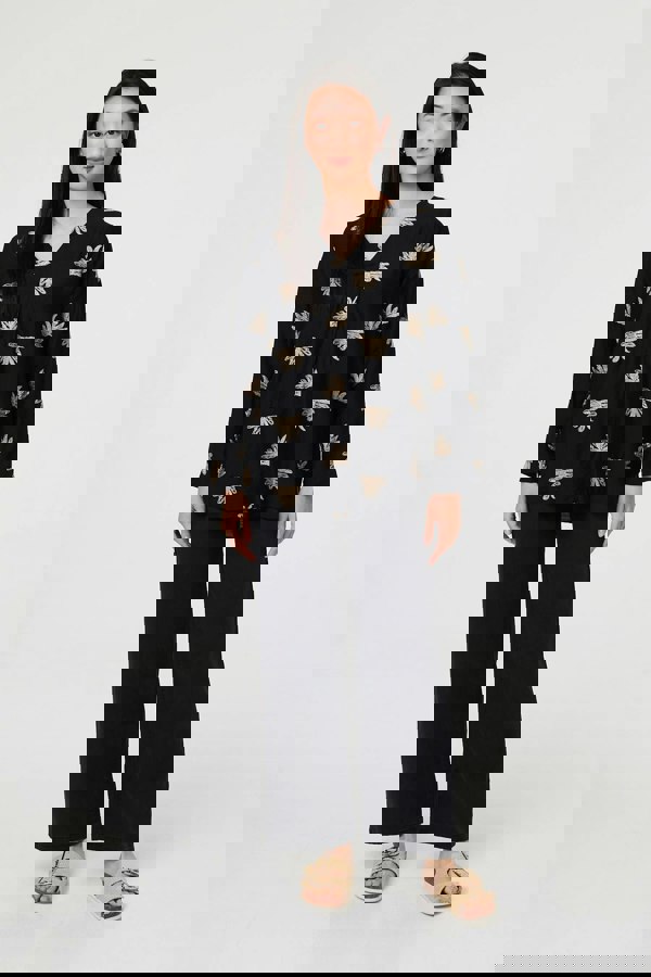 Black | Embroidered Pleat 3/4 Sleeve Blouse
