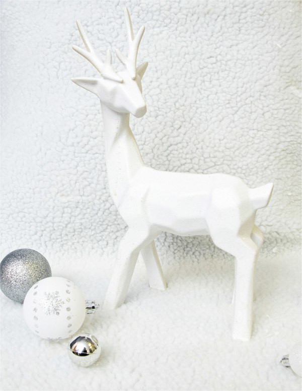 St Helens Polyresin White Glitter Dear
