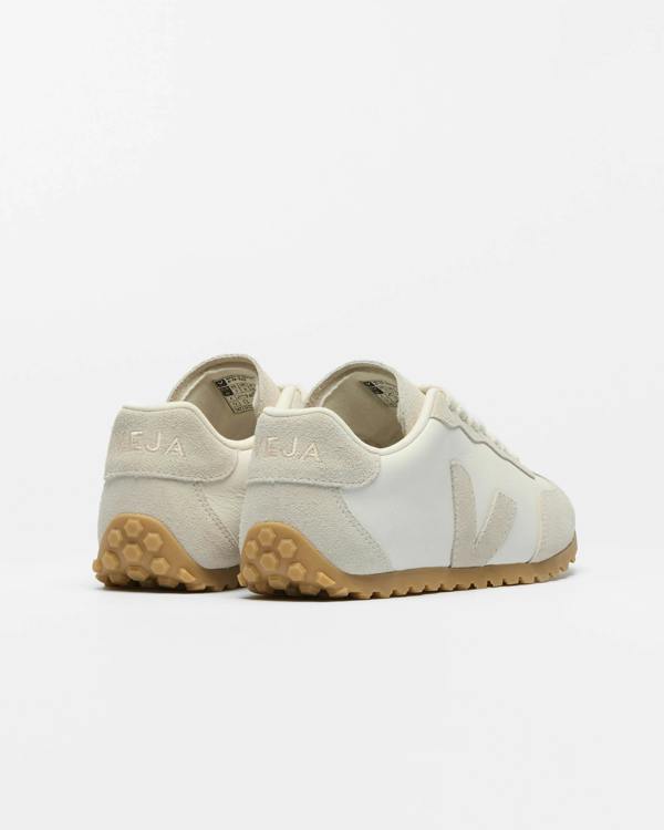 VEJA GT Leather Womens Trainers - White/Natural | CHO | Designer Womens Trainers