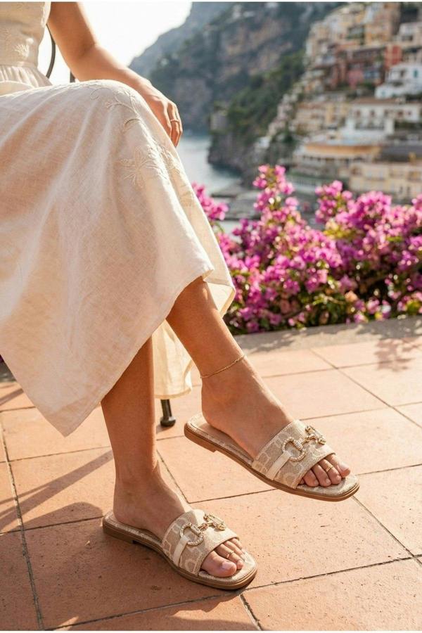 Bella Womens Rhinestone Horsebit Slide Sandals - Gold