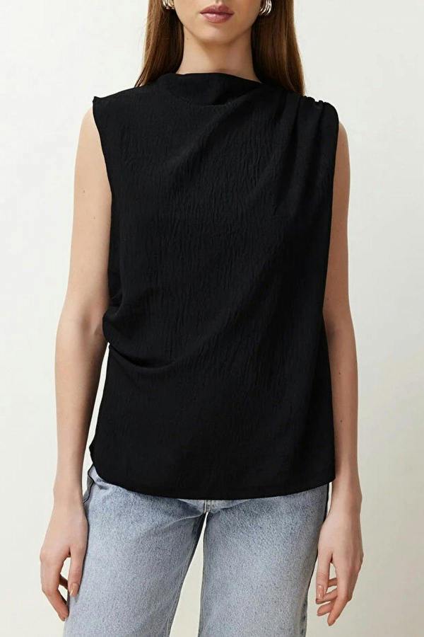WOVCOR Crew Neck Woven Blouse with Gathering Detail