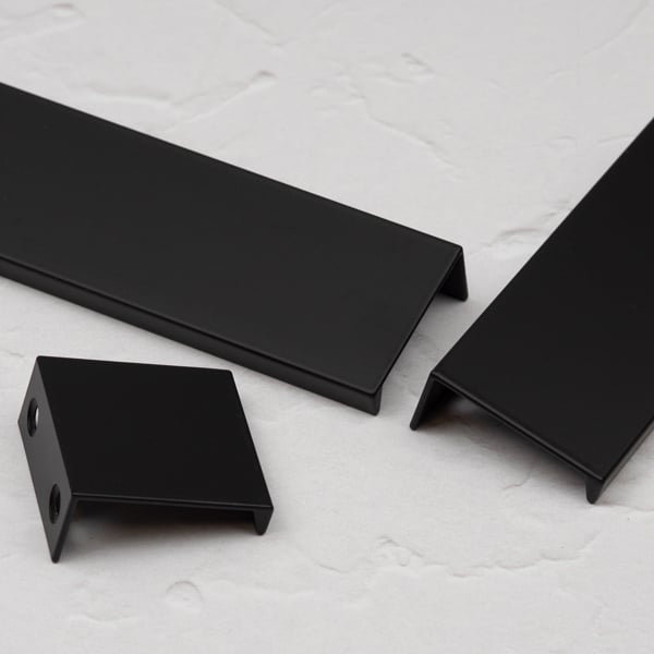 Handle & Home Matt Black Squared Edge Mount Lip Pull Handles