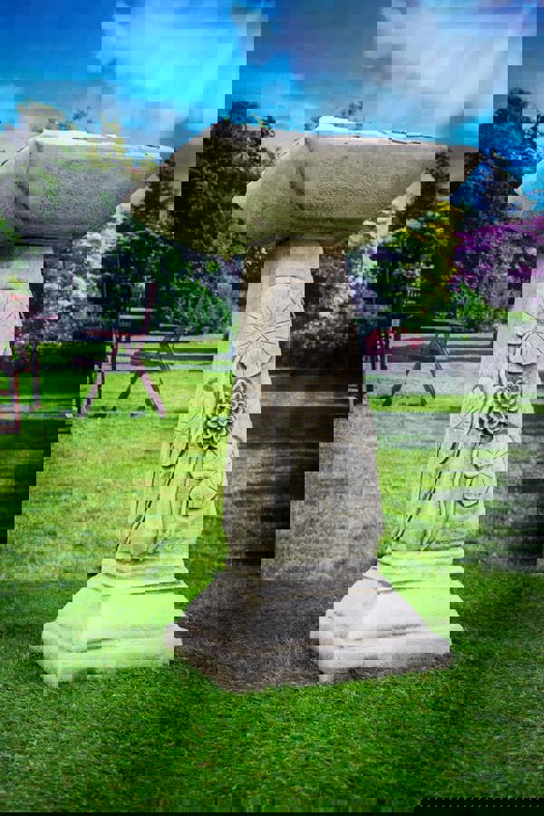 Lillypad Leaf Design Garden Birdbath