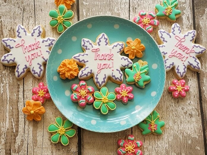 The Cookie Collaboration Hand-iced Personalised Flower Cookie LETTERBOX Gift/Thank you gift/Get well soon/happy birthday