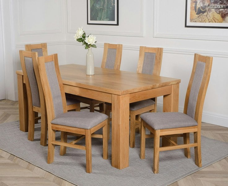 That's Furniture Dakota Large Oak Dining Table with Stanford Oak Chairs