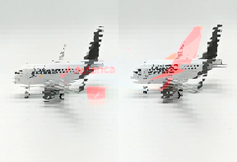 InFlight200 Avianca Airbus A319-115 N751AV With Stand 1:200 Scale Inflight200 IF319AV0423