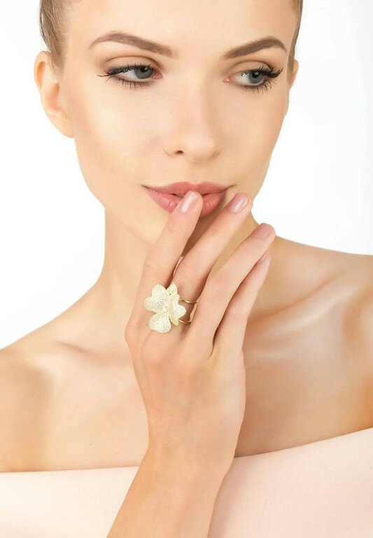 Latelita Flower Cocktail Ring Gold
