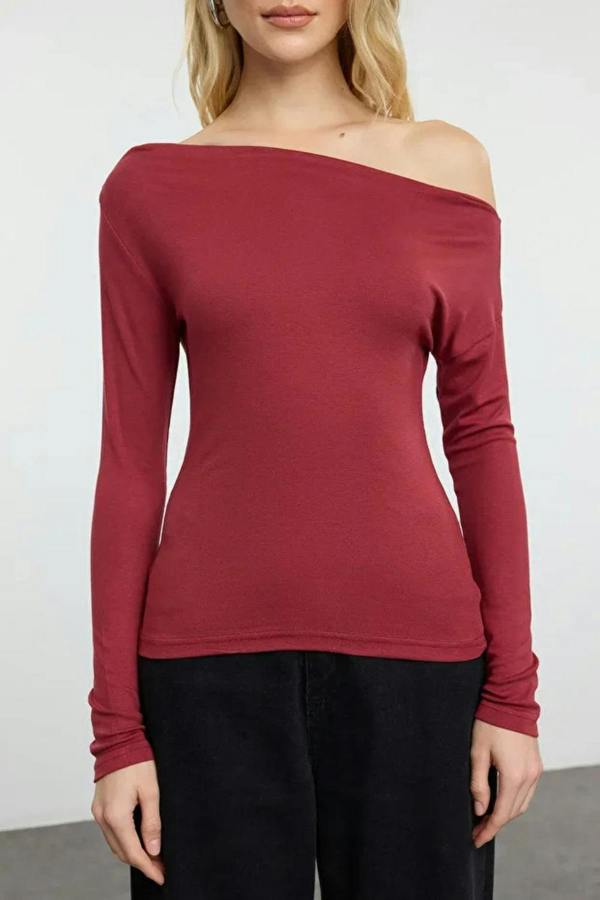 Hoxton Gal Plain Premium Soft Fabric Fitted Knit Blouse with Boat Neck